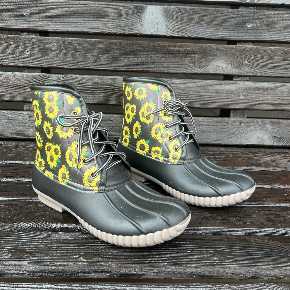 Simply Southern Duck boots